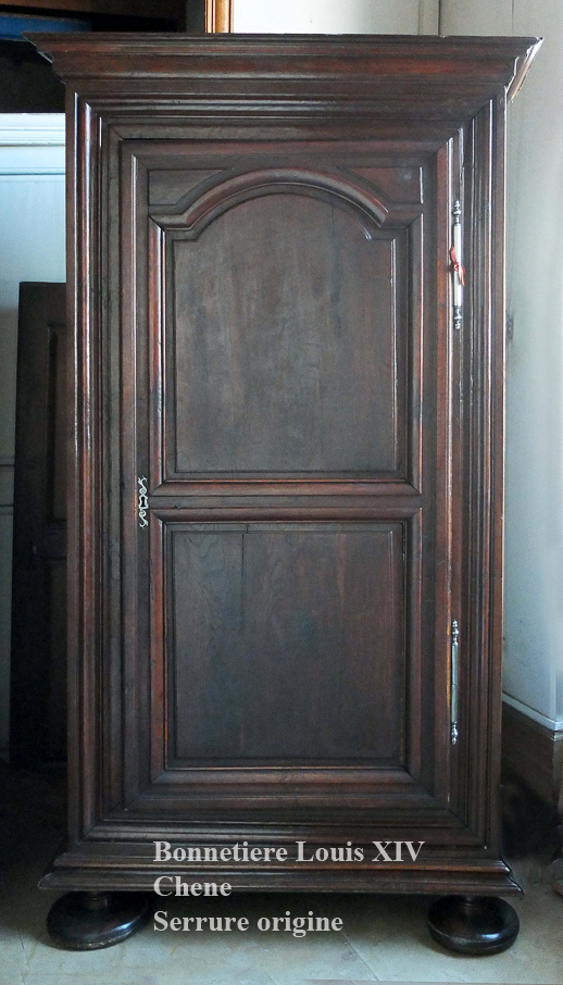Bonnetiere Louis XIV
